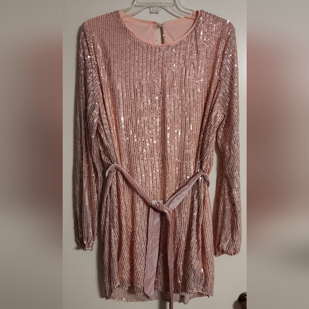 CUPSHE Women's Scoop Neck Long Sleeve Self Tied Belt Sequin Mini Party Dress